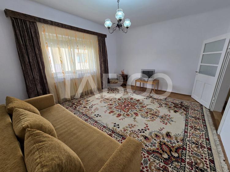 Casă individuală cu 4 camere cu Canalizare în Lupeni