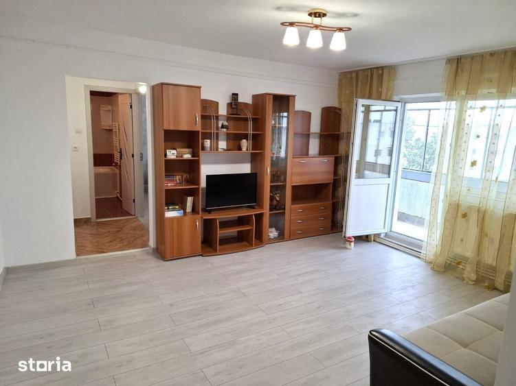 Apartament cu 2 camere semidecomandat în Broșteni