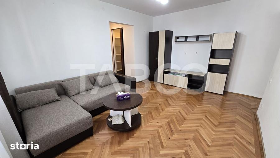 Apartament cu 3 camere decomandat, mobilat în Central