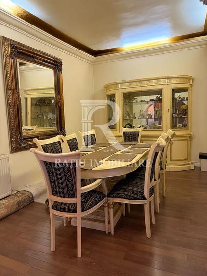 Apartament cu 3 camere decomandat, mobilat în Central
