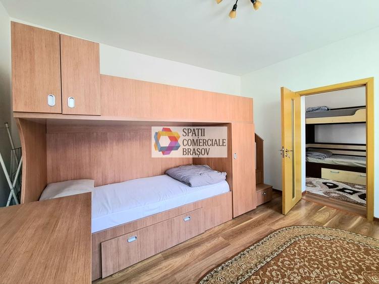 Casă individuală cu 5 camere cu Canalizare în Central