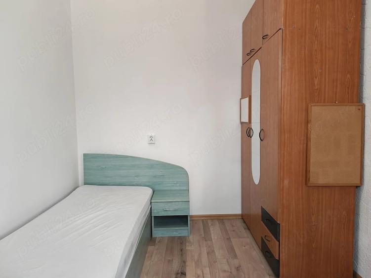 Apartament cu 3 camere decomandat în Exterior Vest