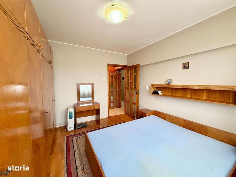 Apartament cu 3 camere decomandat în Central