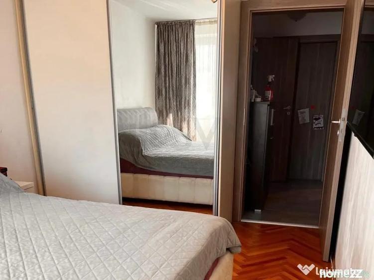 Apartament cu 3 camere semidecomandat în Ștefan cel Mare