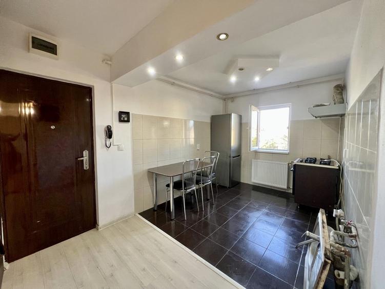 Apartament cu 2 camere decomandat, mobilat în Lipovei