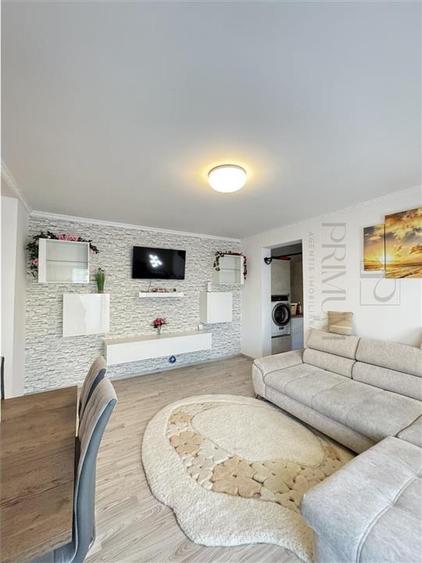 Apartament cu 2 camere semidecomandat în Giroc