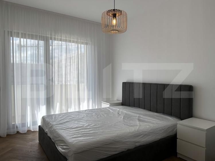 Apartament cu 3 camere decomandat, mobilat în Florești