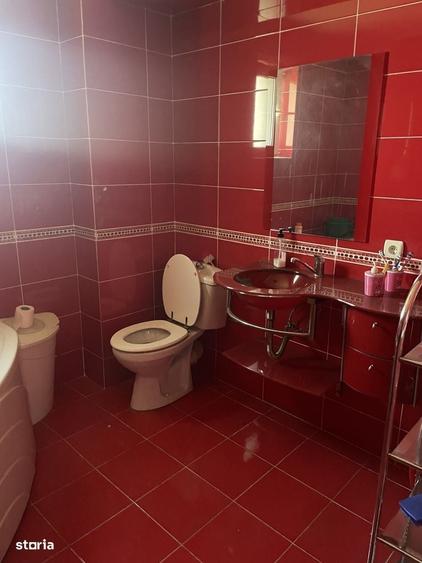 Apartament cu 3 camere în Unirea