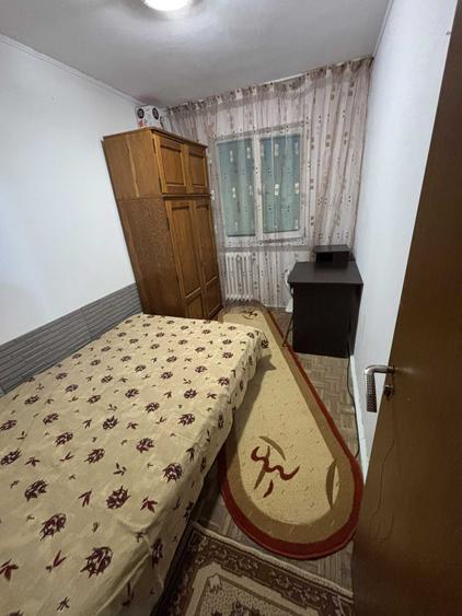 Apartament cu 3 camere semidecomandat în Popoveni