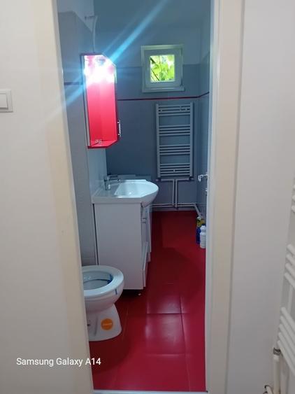 Garsonieră decomandată în Central