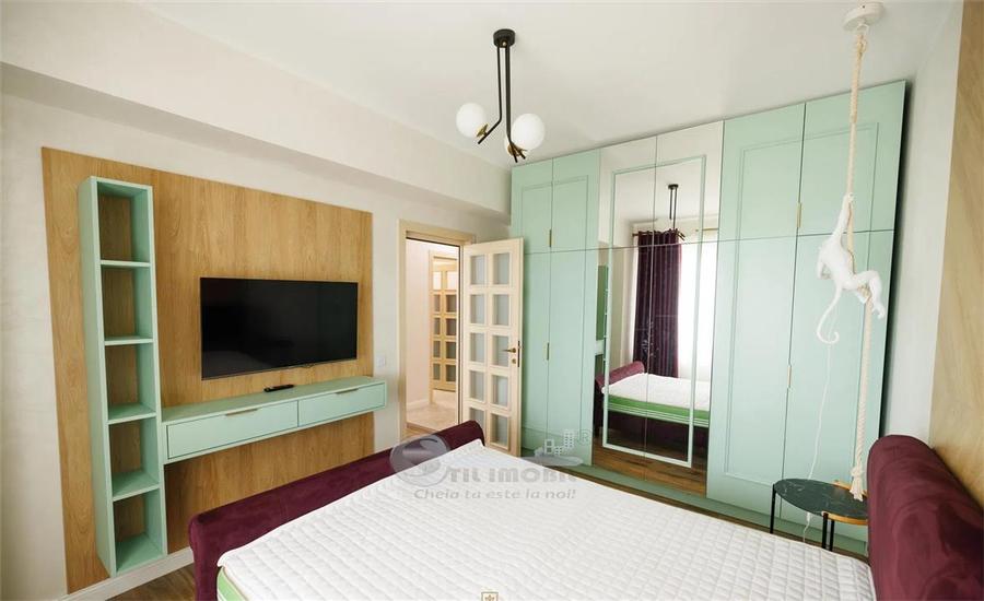 Apartament cu 3 camere semidecomandat în Copou