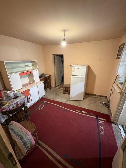 Casă cu 4 camere în Vadu Crișului