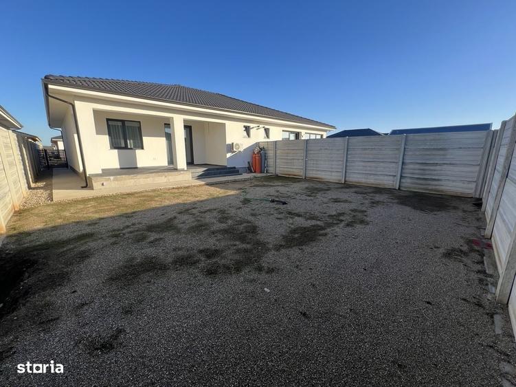 Casă cu 4 camere în Cheriu