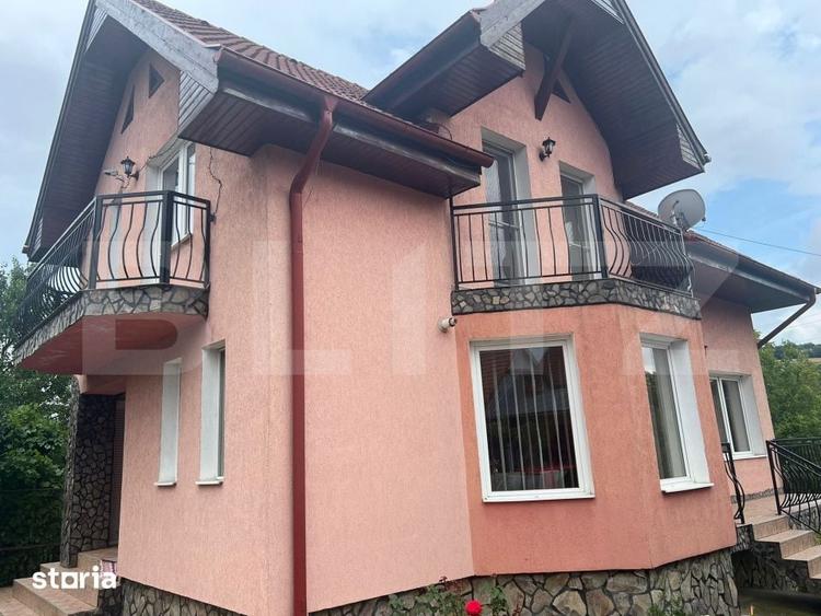 Casă cu 7 camere cu Teren 1000 Mp în Central