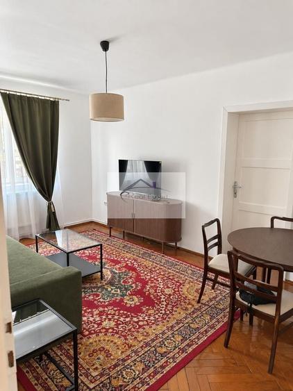 Apartament cu 2 camere semidecomandat în Central