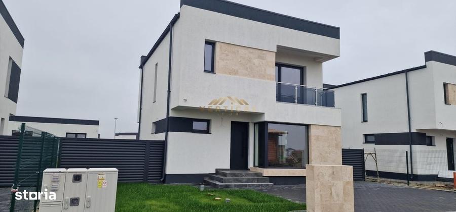 Casă cu 4 camere în Dobreni