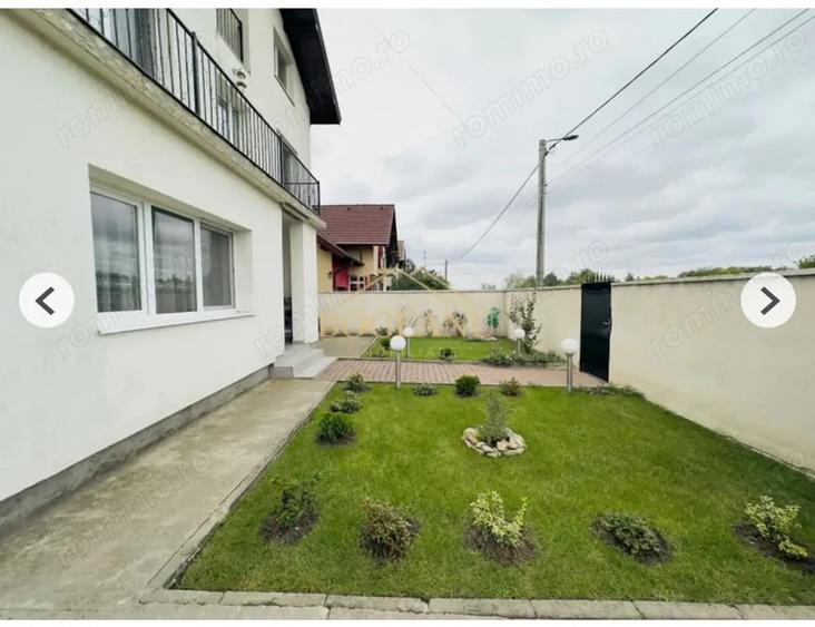 Casă cu 6 camere în Dudeștii Noi