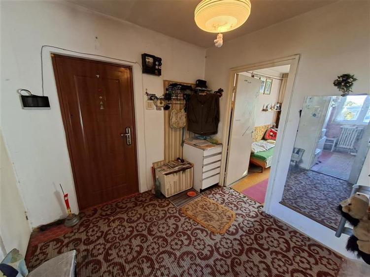 Apartament cu 3 camere semidecomandat în Mănăștur