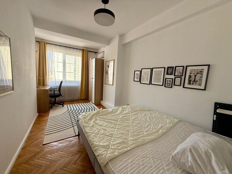 Apartament cu 5 camere decomandat, mobilat în Universitate