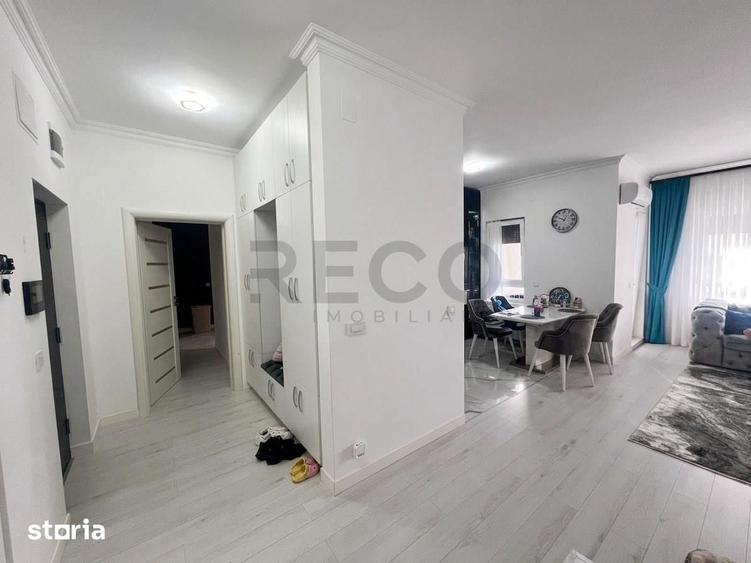 Apartament cu 3 camere decomandat în Salca
