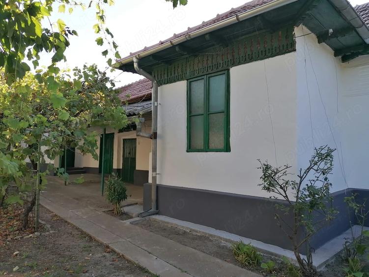 Casă cu Teren 1150 Mp în Vârtop