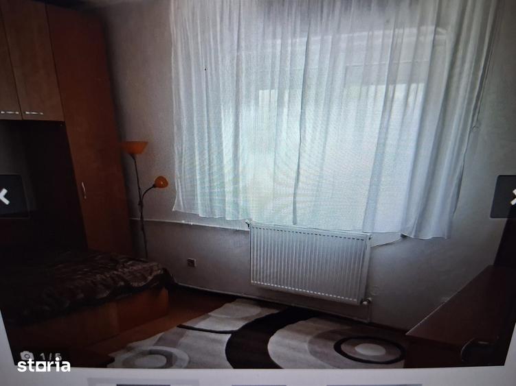 Garsonieră decomandată în Tei