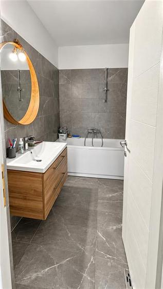 Apartament cu 3 camere decomandat în Exterior Sud