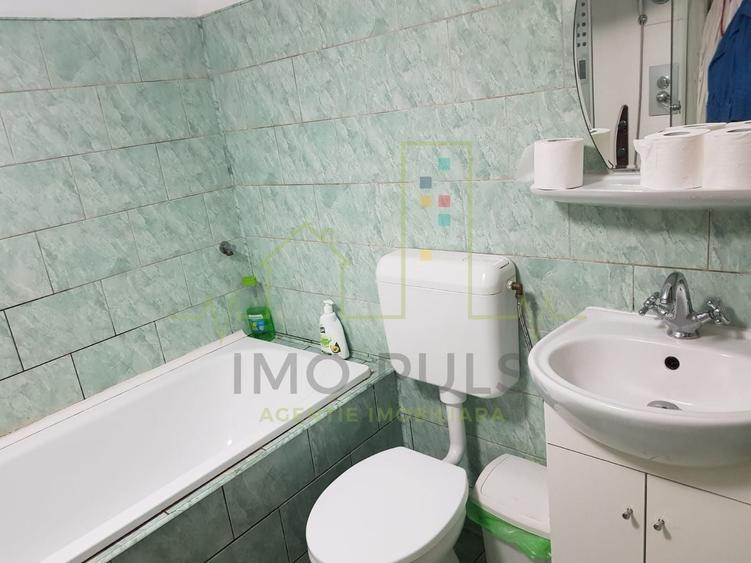 Casă individuală cu 4 camere cu Canalizare în Girocului