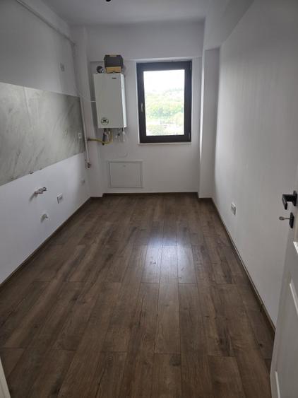 Apartament cu 2 camere semidecomandat în Bucium