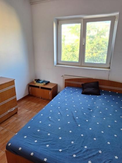 Apartament cu 3 camere decomandat în Militari