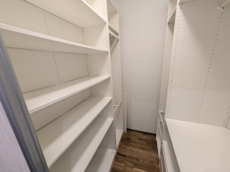 Apartament cu 3 camere, mobilat în Băneasa
