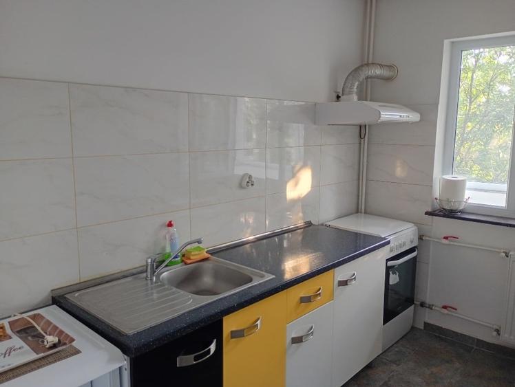 Garsonieră decomandată, mobilată în Tomis Nord