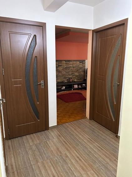 Apartament cu 2 camere decomandat în Giurgiului
