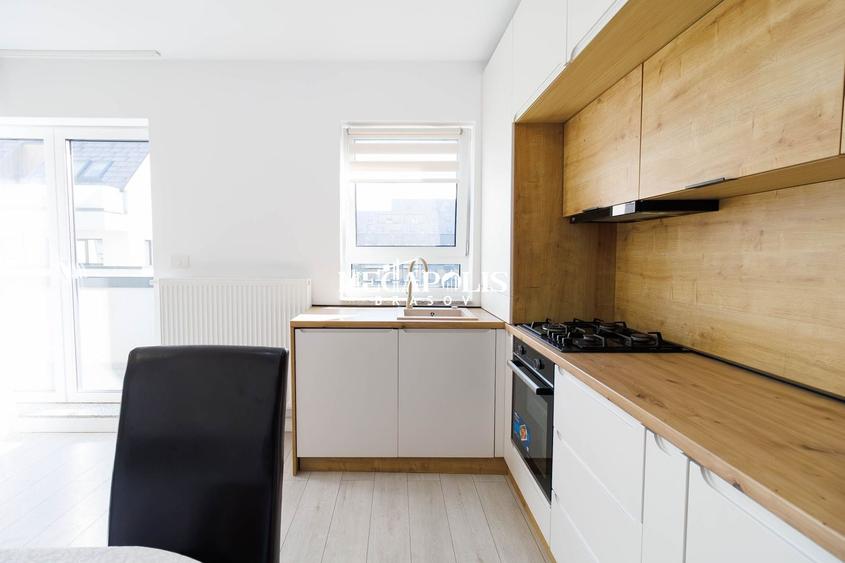 Apartament cu 3 camere în Tractorul