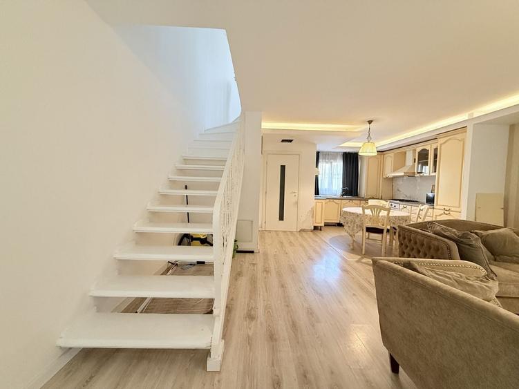 Casă individuală cu 3 camere cu Piscina în Ștefăneștii de Jos