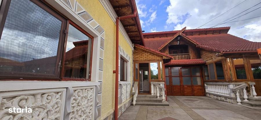 Casă cu 4 camere în Voinești