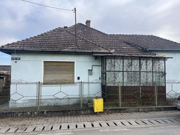 Casă cu 4 camere în Dosu Bricii