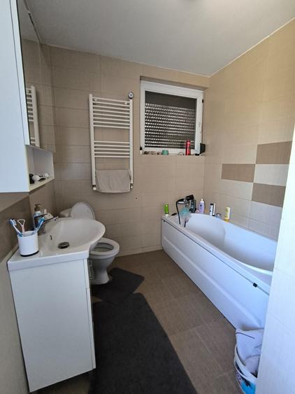 Casă cu 6 camere cu Teren 200 Mp în Lunca Cetățuii