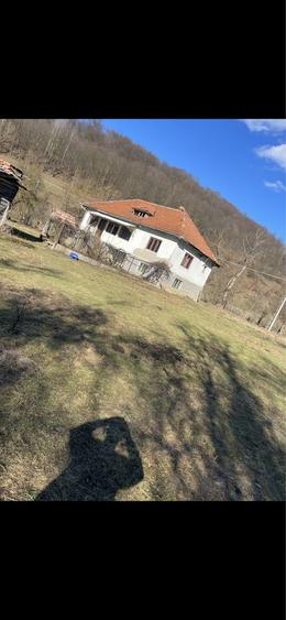 Casă cu 4 camere în Cib