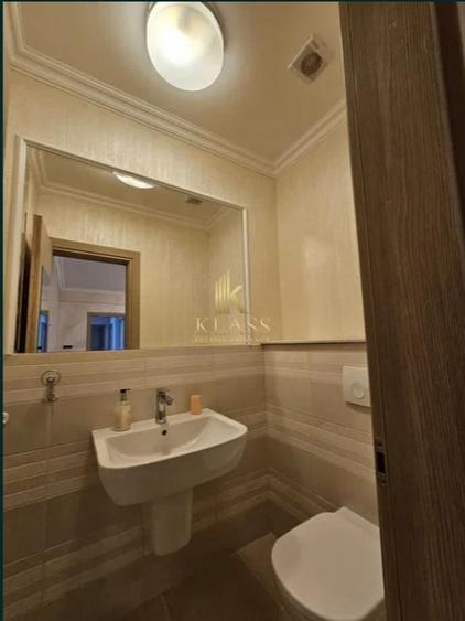 Apartament cu 3 camere semidecomandat, mobilat în Băneasa