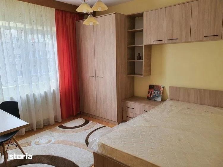 Apartament cu 3 camere decomandat în Vitan