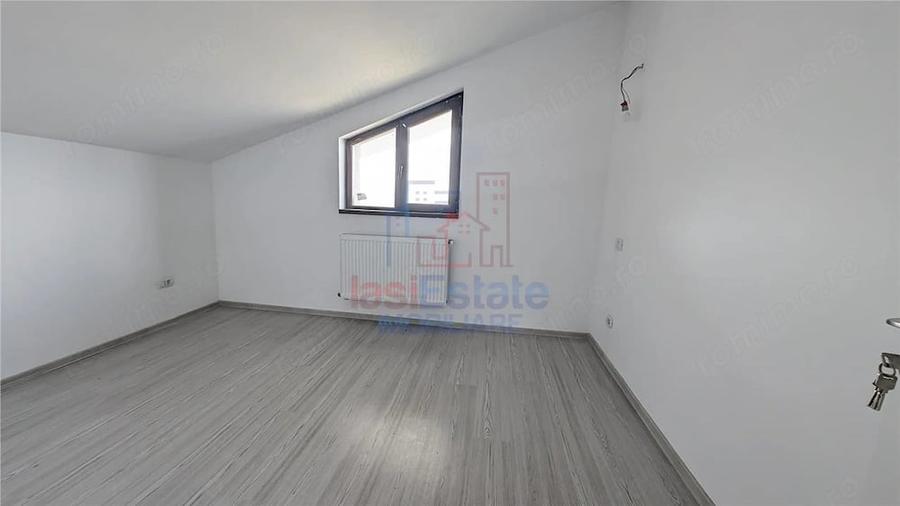 Casă cu 5 camere cu Teren 600 Mp în Filiași