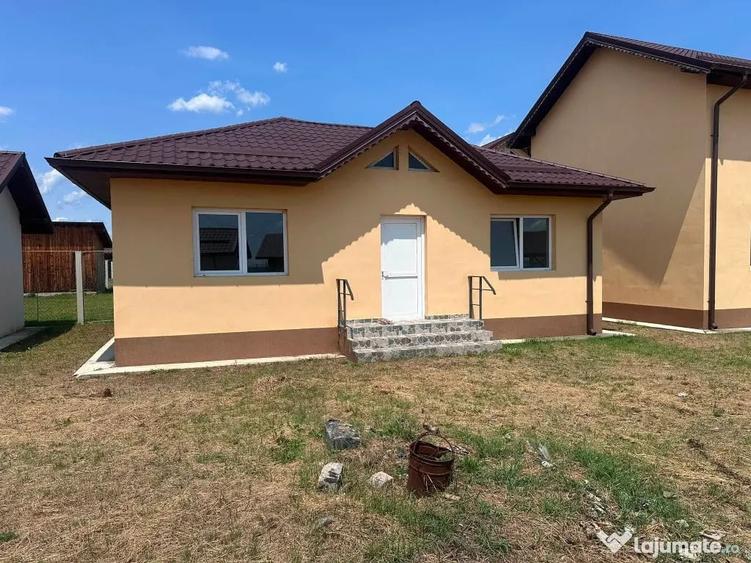 Casă cu 6 camere cu Teren 986 Mp în Central