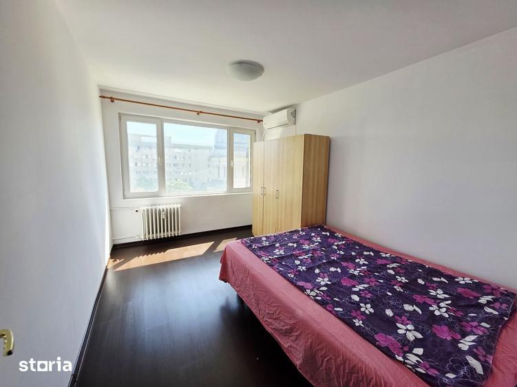 Apartament cu 3 camere decomandat în Tei