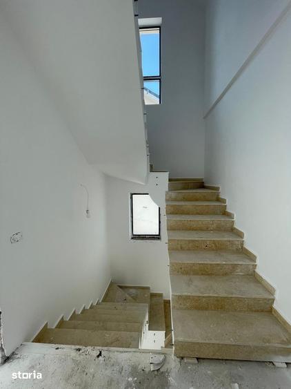 Casă cu 5 camere cu Teren 254.4 Mp în Ghencea