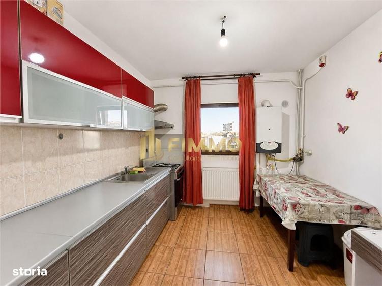 Apartament cu 3 camere în George Enescu