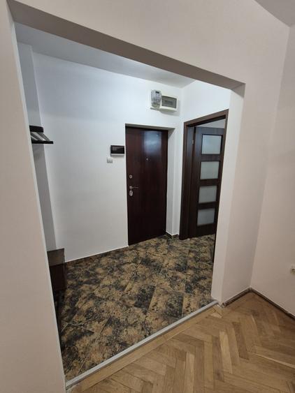 Birou, de 90 mp, în Calea Victoriei