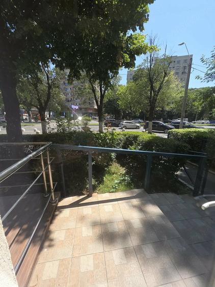 Spațiu comercial, de 64 mp, în Alexandru Obregia