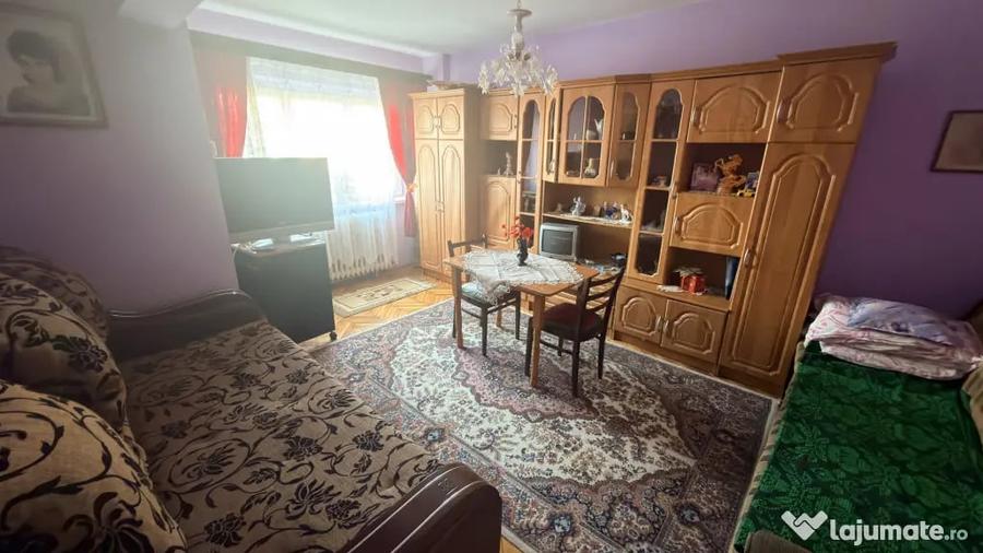 Apartament cu 2 camere decomandat, mobilat în Vasile Aaron