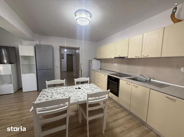 Apartament cu 3 camere în Cetate